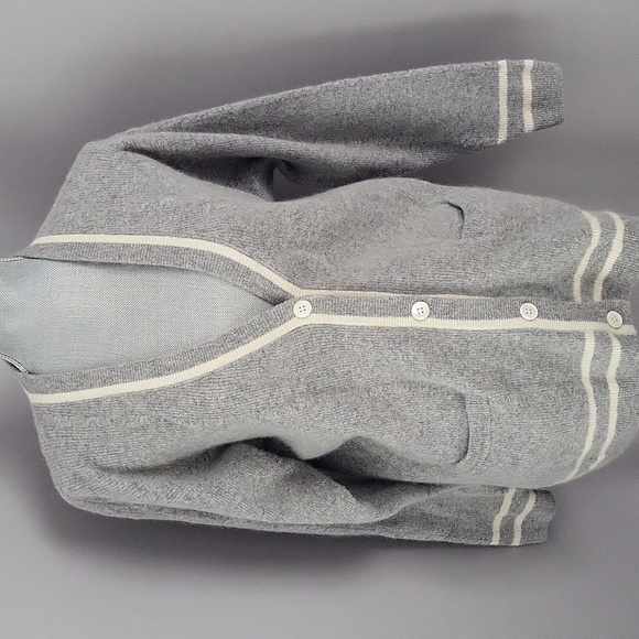 J.G. Hook Vintage Gray Lambswool  Cardigan - Picture 2 of 11